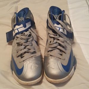 Nike Lebron Soilder Size 9.5